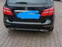 Gebraucht Mercedes B250 211 PS (155 kW) 2015 Schwarz Van / Kleinbus