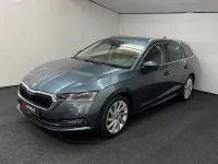 Gebraucht Skoda Octavia First Edition 150 PS (110 kW) 2020 Grau Kombi