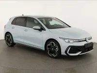 Neu VW Golf VIII R-line 204 PS (150 kW) 2026 Crytsal blue metallic Limousine