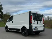 Gebraucht Renault Trafic 114 PS (83 kW) 2008 Weiß Van / Kleinbus