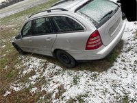 Gebraucht Mercedes C220 143 PS (105 kW) 2002 Silber Kombi