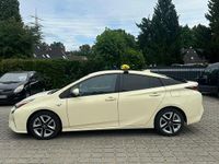 Gebraucht Toyota Prius 99 PS (72 kW) 2018 Gelb Kleinwagen