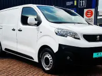 Gebraucht Peugeot Expert Premium 122 PS (89 kW) 2018 Lack weiss banquise/typ aussen Van