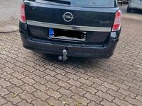 Gebraucht Opel Astra 90 PS (66 kW) 2010 Schwarz Kombi