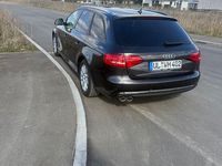 Gebraucht Audi A4 Attraction 136 PS (100 kW) 2014 Schwarz Kombi