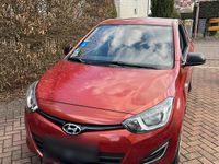 Gebraucht Hyundai i20 86 PS (63 kW) 2013 Rot Kleinwagen