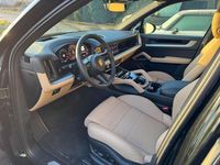Gebraucht Porsche Cayenne 354 PS (260 kW) 2025 Schwarz SUV