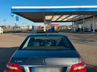 Gebraucht Mercedes E300 231 PS (169 kW) 2011 Blau Limousine