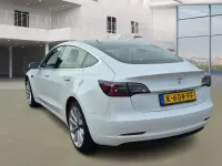 Gebraucht Tesla Model 3 Standard Range 225 kW (306 PS) 2020 Weiß Limousine