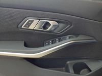 Gebraucht BMW 320 Advantage 190 PS (139 kW) 2021 Schwarz uni Limousine