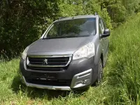 Gebraucht Peugeot Partner Tepee Outdoor 110 PS (80 kW) 2017 Gris artense Van / Kleinbus