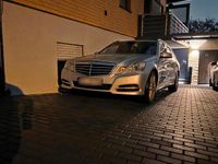 Gebraucht Mercedes E220 170 PS (125 kW) 2010 Silber Kombi