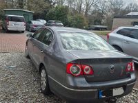 Gebraucht VW Passat 140 PS (102 kW) 2007 Grau Limousine