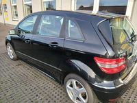 Gebraucht Mercedes B180 116 PS (85 kW) 2009 Schwarz Van / Kleinbus