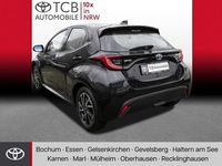 gebraucht Toyota Yaris Hybrid TMMF Team D Basis + Navigation