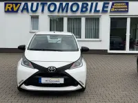 Używany Toyota Aygo 69 KM (50 kW) 2016 Biały Hatchback