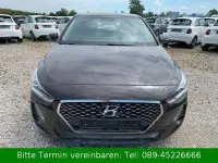 Gebraucht Hyundai i30 120 PS (88 kW) 2017 Braun Limousine