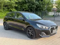 Gebraucht Hyundai i30 Trend 136 PS (100 kW) 2019 Schwarz Kleinwagen