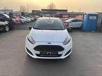 Gebraucht Ford Fiesta Ambiente 60 PS (44 kW) 2013 Frostweiß Kleinwagen