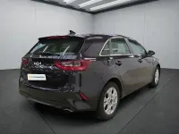 Używany Kia Ceed Vision 140 KM (102 kW) 2025 Czarny Hatchback