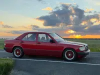 Gebraucht Mercedes 190 94 PS (69 kW) 1990 Rot Limousine