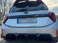 Neu Mini John Cooper Works 231 PS (169 kW) 2025 Silber Kleinwagen