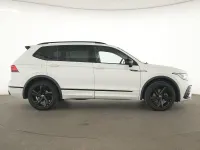 Gebraucht VW Tiguan Allspace R-line 190 PS (139 kW) 2023 Oryxweiss SUV