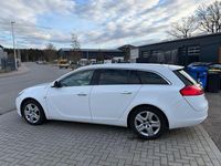 Gebraucht Opel Insignia Innovation 160 PS (117 kW) 2011 Weiß Kombi
