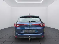 Gebraucht Renault Mégane Life 101 PS (74 kW) 2017 Blau Limousine