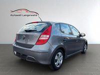 Gebraucht Hyundai i30 Classic 109 PS (80 kW) 2012 Grau Limousine