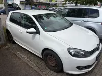 Gebraucht VW Golf VI Team 80 PS (58 kW) 2010 Weiß Kleinwagen