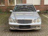 Gebraucht Mercedes C220 150 PS (110 kW) 2004 Silber Limousine