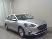 Käytetty Ford Focus Titanium 125 HP (91 kW) 2021 Hopea Sedan