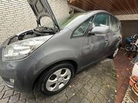 Gebraucht Kia Venga 90 PS (66 kW) 2010 Grau Kleinwagen
