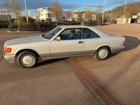 Gebraucht Mercedes 560 242 PS (177 kW) 1987 Silber Coupé