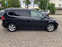 Gebraucht VW Touran Highline 150 PS (110 kW) 2021 Deep black perleffekt Van / Kleinbus