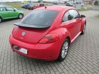Gebraucht VW Beetle Design 105 PS (77 kW) 2012 Rot Kleinwagen