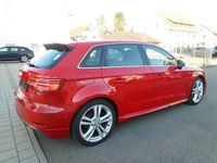 Gebraucht Audi A3 Sport 116 PS (85 kW) 2017 Rot Limousine