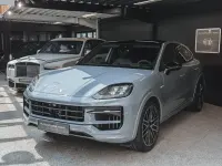 Gebraucht Porsche Cayenne Sport 519 PS (381 kW) 2025 Grau SUV