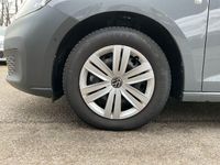 Gebraucht VW Caddy Basis 116 PS (85 kW) 2025 Grau Van / Kleinbus