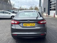 Gebraucht Ford Mondeo Trend 160 PS (117 kW) 2016 Grau Limousine