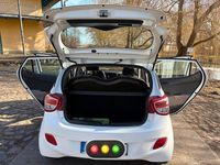 Gebraucht Hyundai i10 67 PS (49 kW) 2015 Weiß Kleinwagen