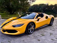 Gebraucht Ferrari 296 829 PS (609 kW) 2024 Gelb Cabrio