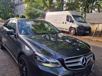 Gebraucht Mercedes E200 139 PS (102 kW) 2014 Blau Limousine