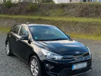 Gebraucht Kia Rio Vision 100 PS (73 kW) 2021 Schwarz Limousine