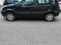 Gebraucht Ford Fusion 80 PS (58 kW) 2012 Schwarz Kleinwagen