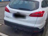 Gebraucht Ford Focus 120 PS (88 kW) 2018 Weiß Kombi