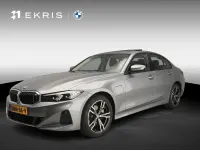 Gebraucht BMW 330e Sport Line 292 PS (214 kW) 2025 Blau Limousine