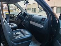 Second-hand VW T5 Highline 189 CP (139 kW) 2012 Negru Van
