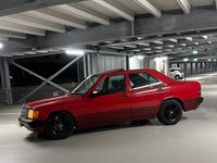Gebraucht Mercedes 190 118 PS (86 kW) 1989 Rot Limousine